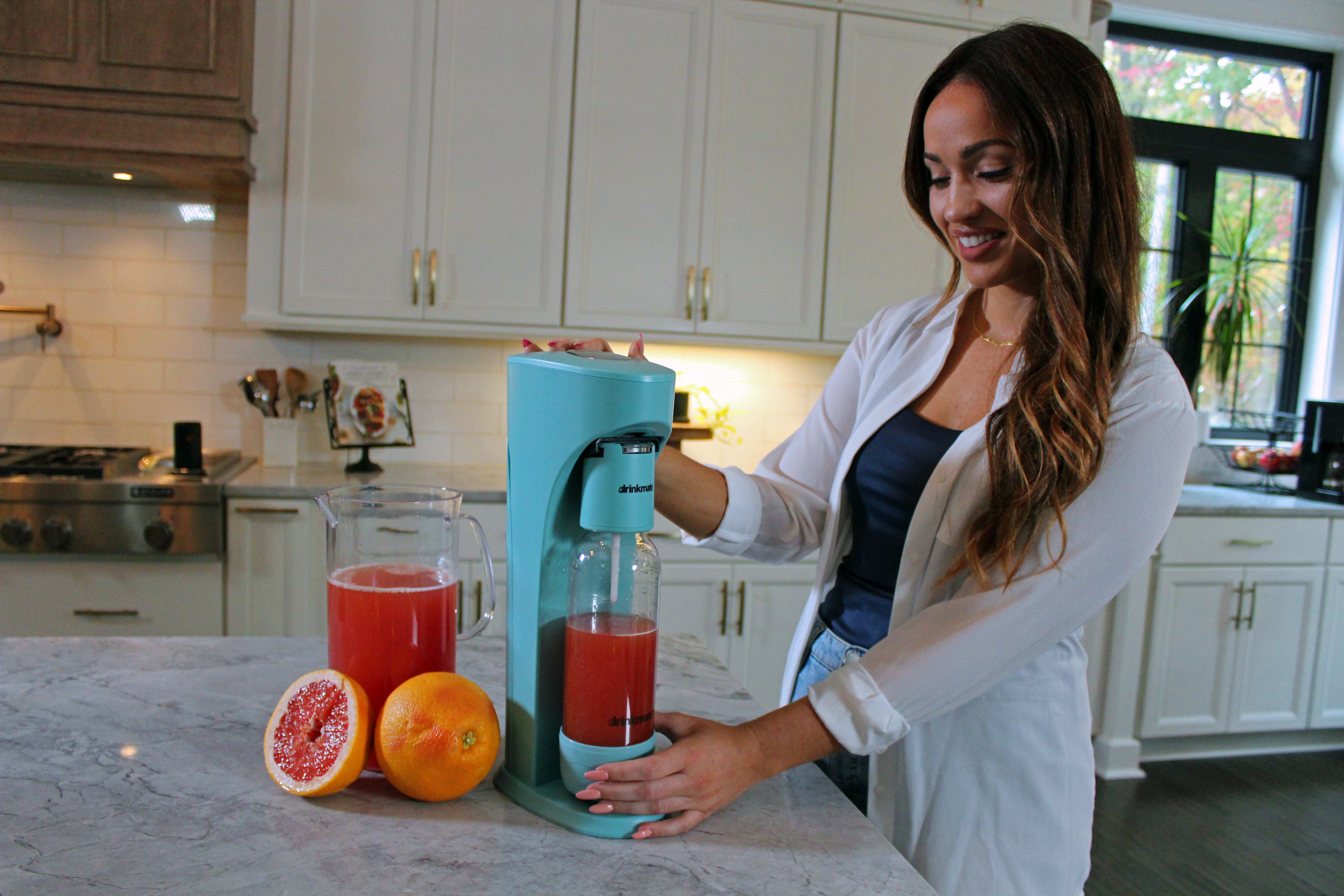 surp　drinkmate Magnum Series GRAND Drinkmate Sparkling Water and Soda Maker, Carbonates ANY
